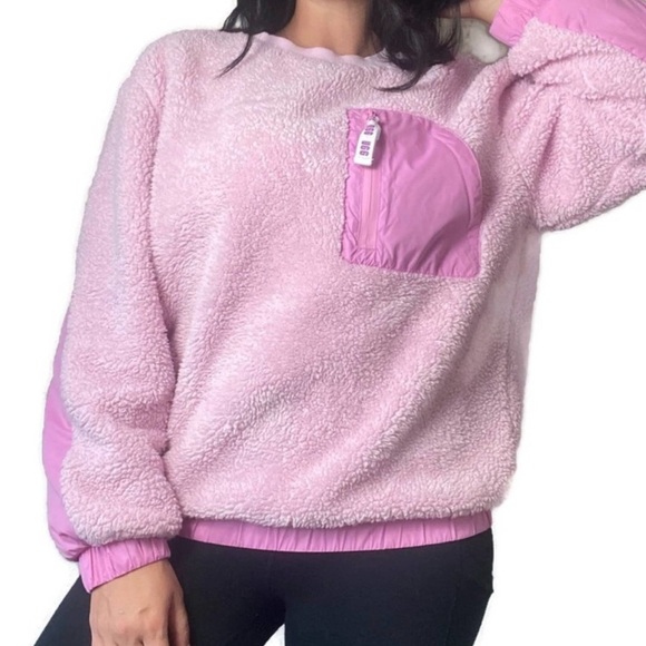 UGG Niko Sherpa Crewneck in Pink - Picture 2 of 8